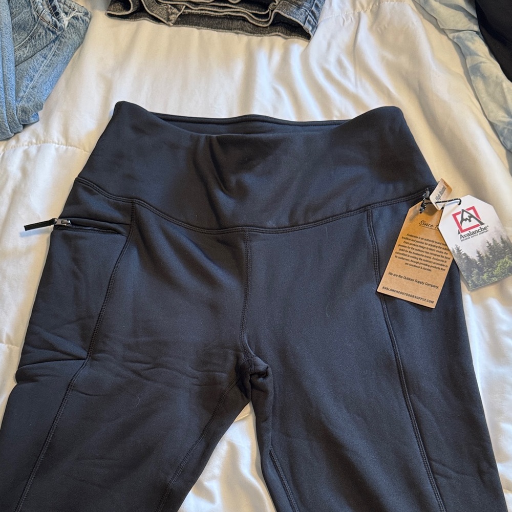 Avalanche Black High-Waisted Leggings